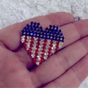 Sparkly flag broach. New and very pretty!